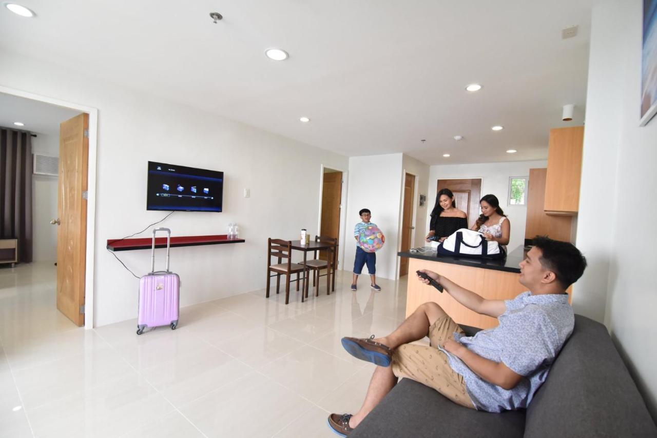 Holiday Oceanview Residences And Resort Samal Exteriör bild